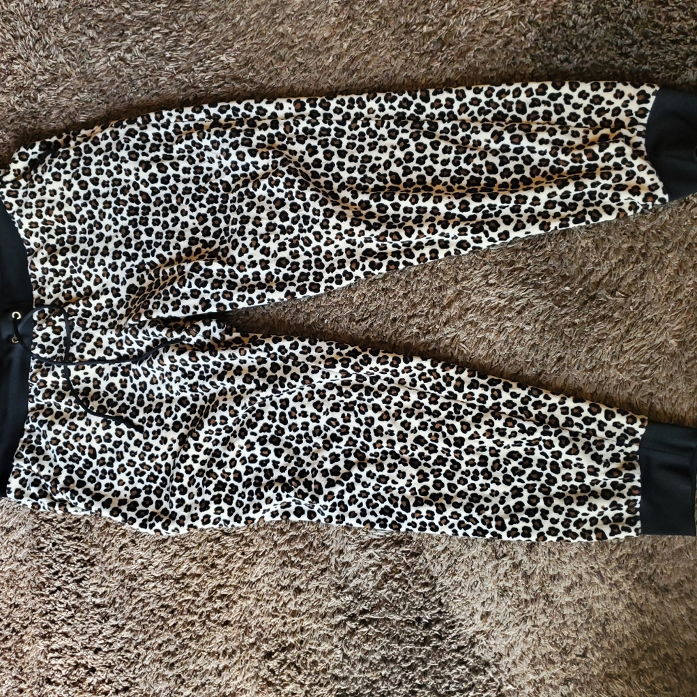 Sweat pants